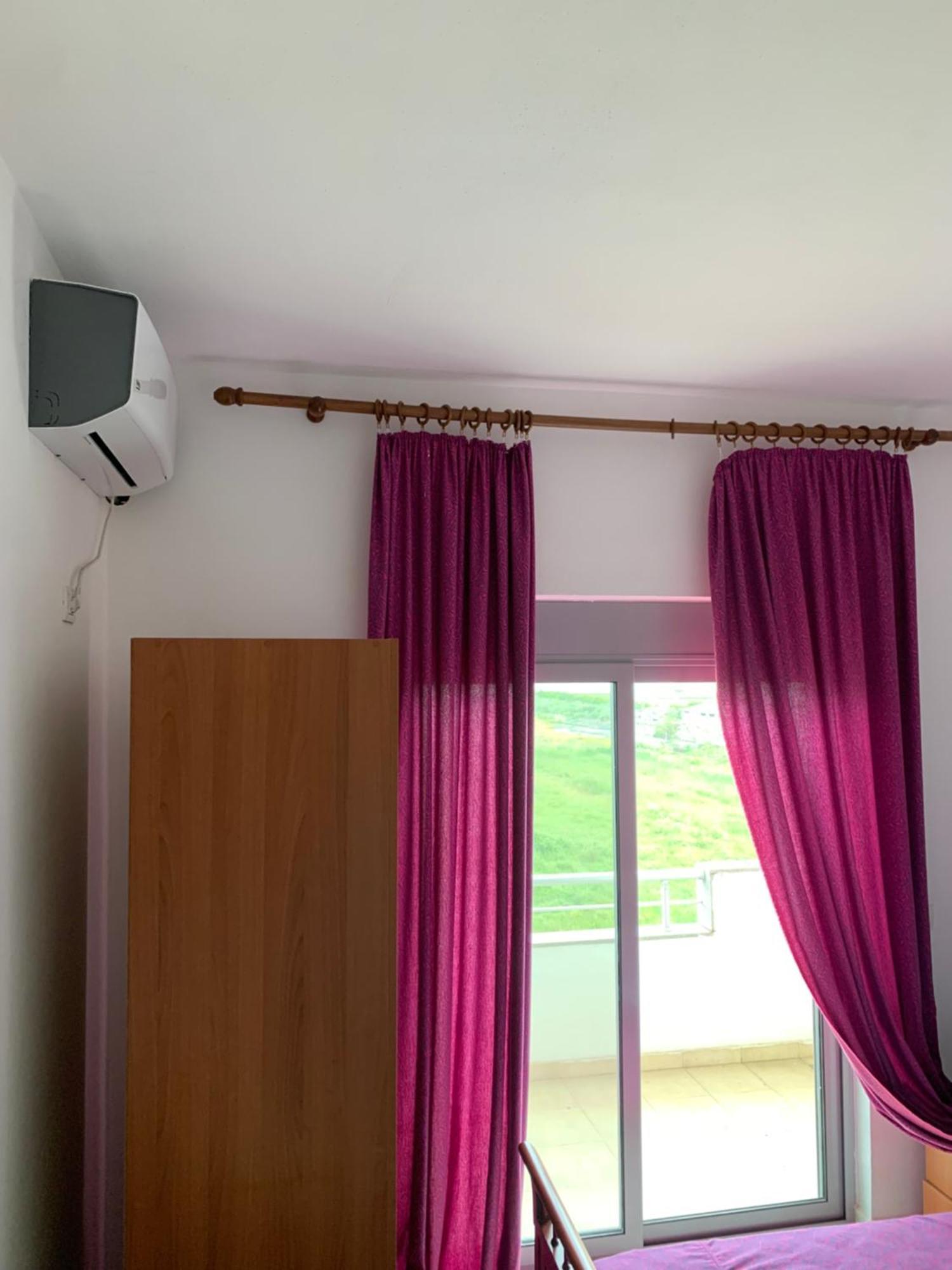 Risus Hotel Golem  Buitenkant foto